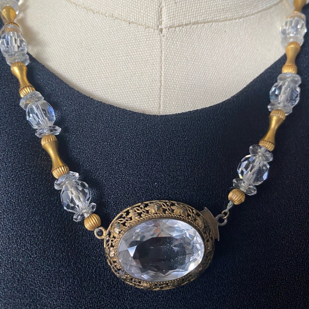 Vintage crystal necklace choker.